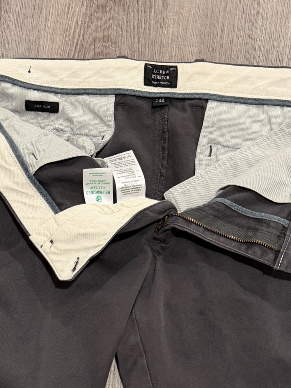 J. Crew Men's 484 Slim Stretch Chinos in Coal Grey - Picture 2 of 3